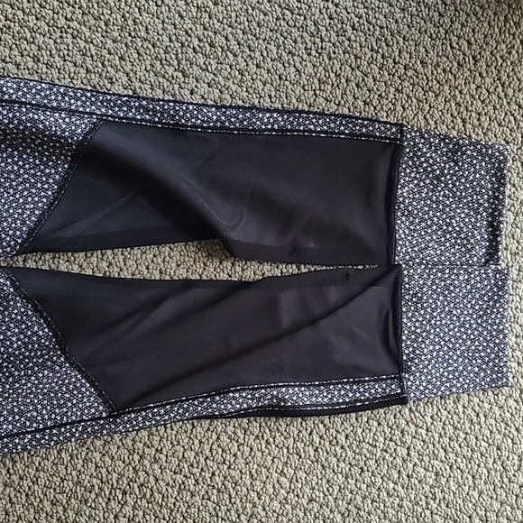 Lululemon leggings - Picture 6 of 13